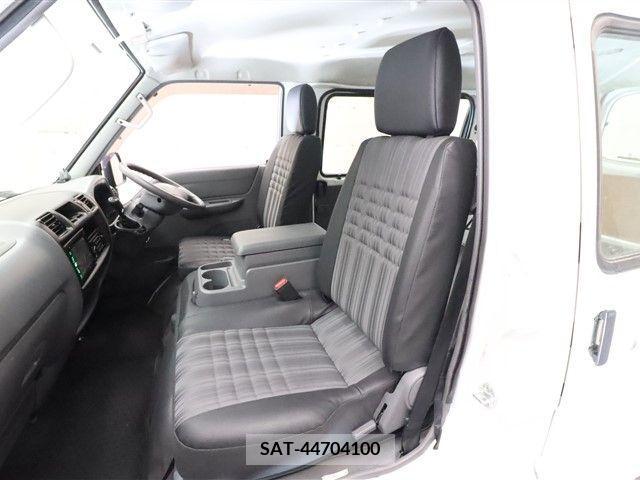 Mazda BONGO VAN 2018-03 263236-5