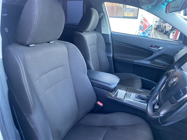 Toyota MARK X 2014-01 15692-12
