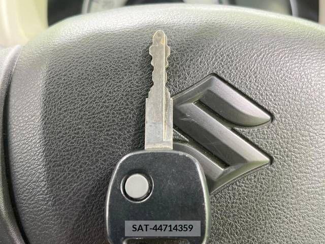 Suzuki ALTO 2018-10 378196-8