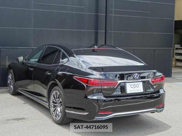 Lexus LS 2018-03 334429-5
