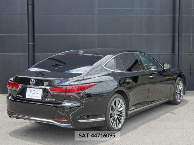 Lexus LS 2018-03 334429-3