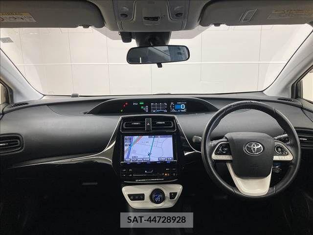 Toyota PRIUS 2016-06 281893-1