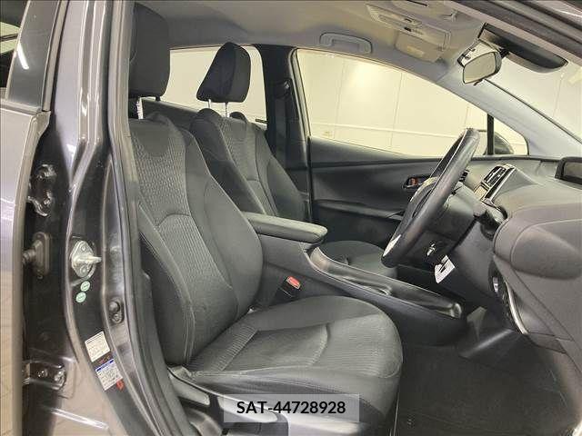 Toyota PRIUS 2016-06 281893-11