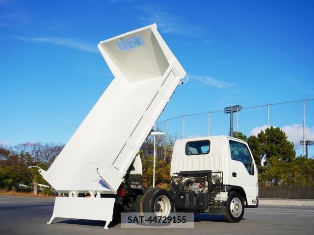 Isuzu ELF TRUCK 2018-11 208214-18