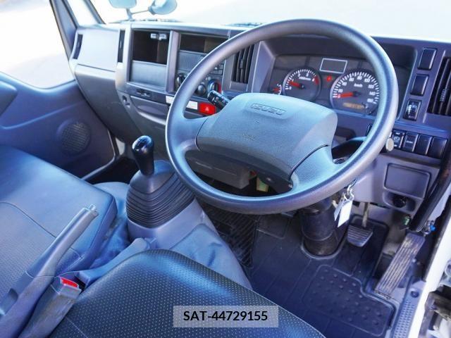 Isuzu ELF TRUCK 2018-11 208214-2