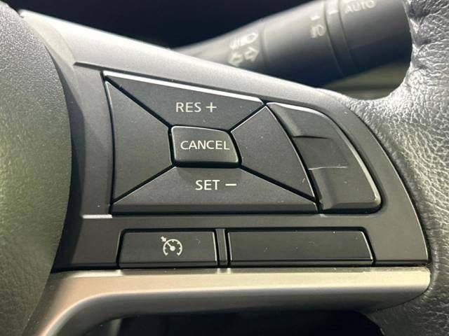 Nissan SERENA 2018-03 9215-5
