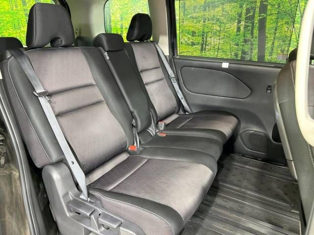 Nissan SERENA 2018-03 9215-12
