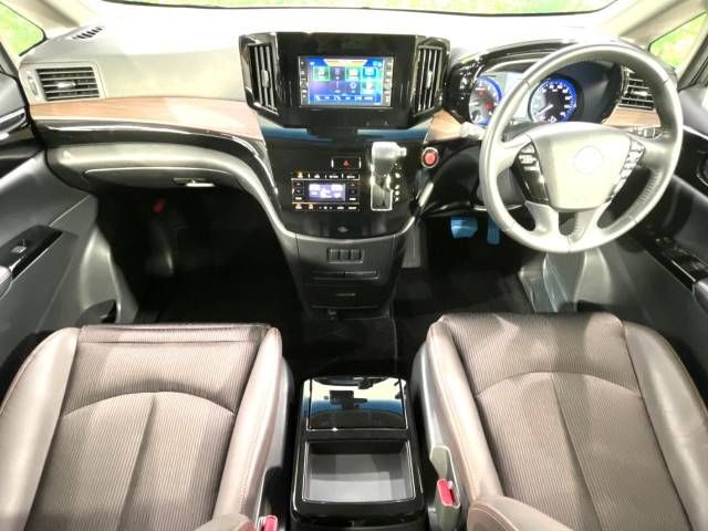 Nissan ELGRAND 2021-07 11440-1