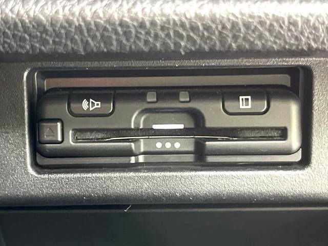 Nissan ELGRAND 2021-07 11440-7