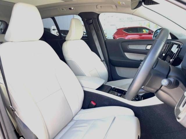 Volvo XC40 2021-09 17550-11