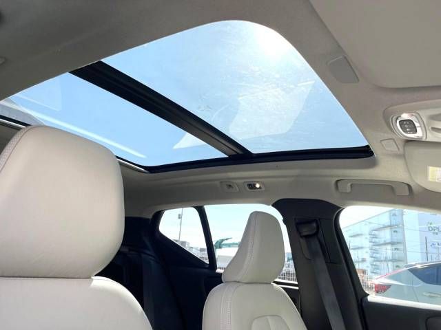 Volvo XC40 2021-09 17550-4