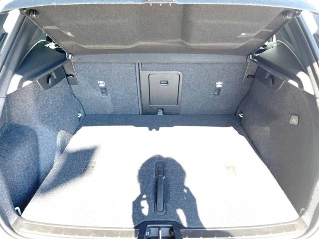 Volvo XC40 2021-09 17550-13