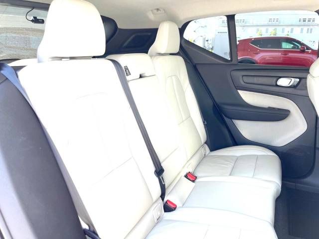 Volvo XC40 2021-09 17550-12