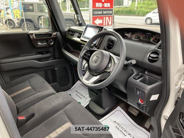 Honda N BOX CUSTOM 2019-03 335330-1