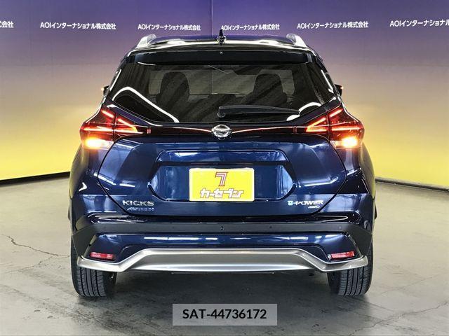 Nissan KICKS 2022-12 351222-6