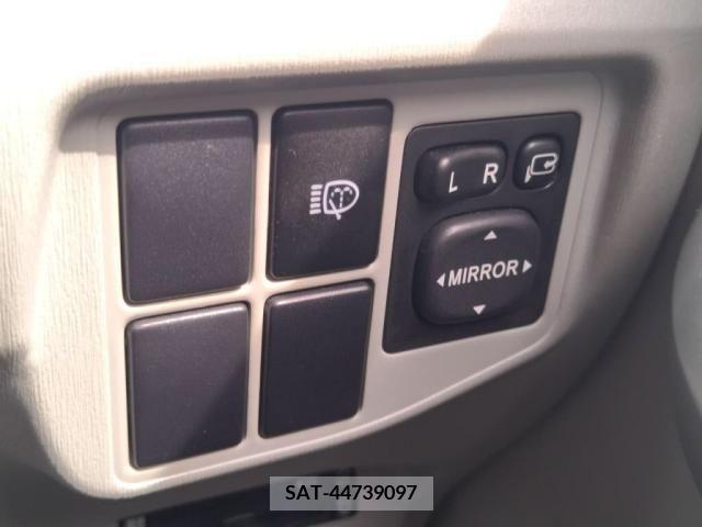 Toyota PRIUS 2010-08 322107-17