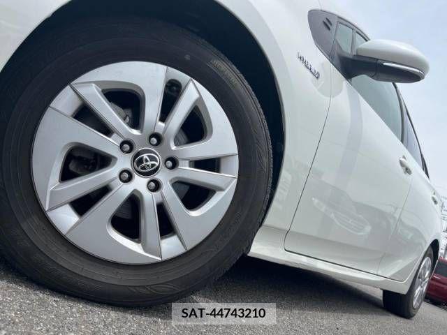 Toyota PRIUS 2018-01 322315-13