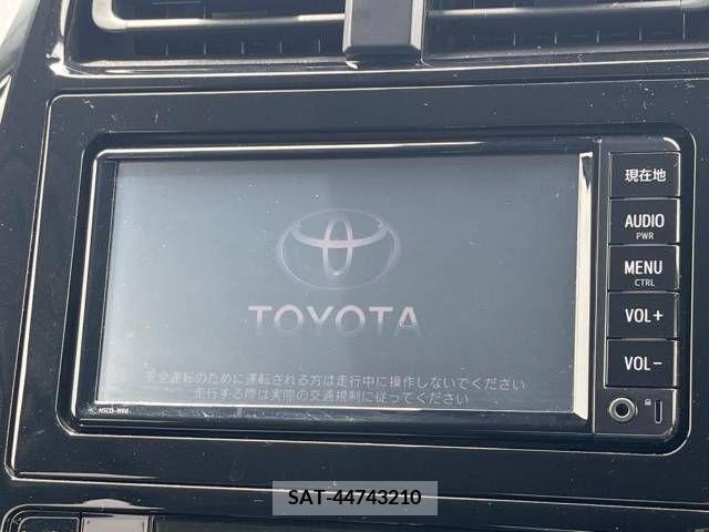 Toyota PRIUS 2018-01 322315-2