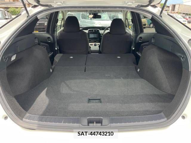 Toyota PRIUS 2018-01 322315-10