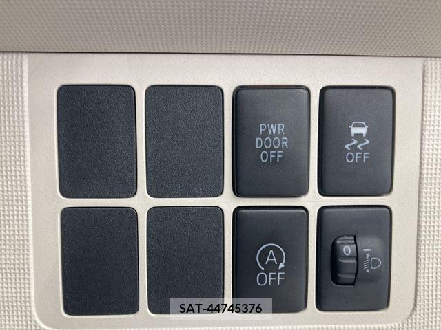 Toyota PORTE 2019-05 376921-17