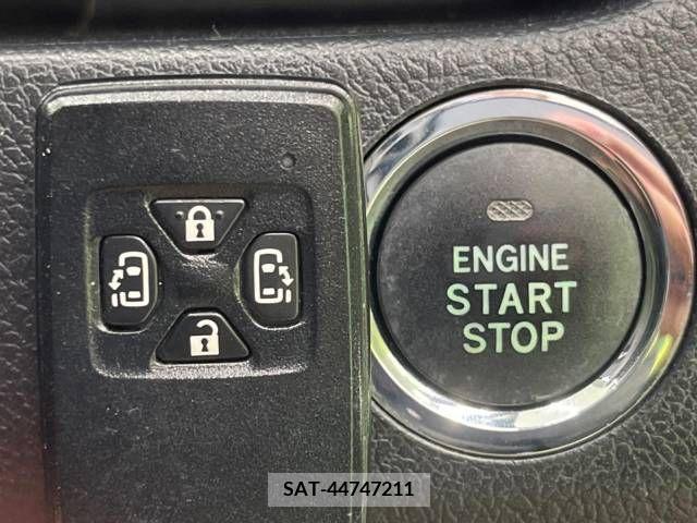 Toyota VOXY 2012-08 251848-6
