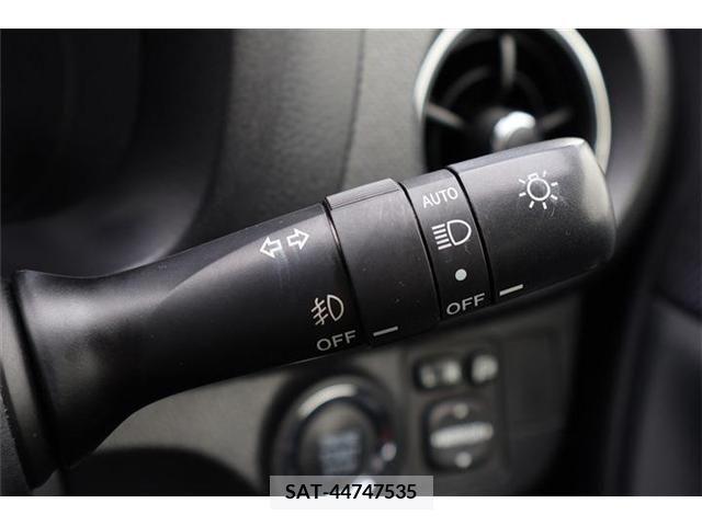Toyota VITZ 2016-07 328719-14