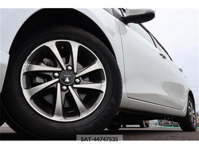 Toyota VITZ 2016-07 328719-25