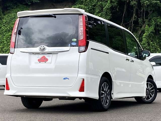 Toyota NOAH 2014-07 5356-2