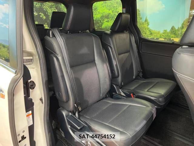 Toyota ESQUIRE 2019-07 268921-12