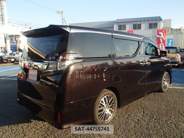 Toyota VELLFIRE 2016-01 345429-1