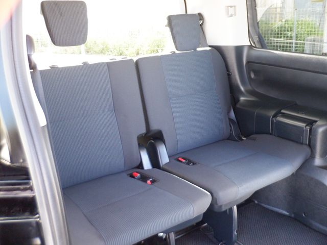 Toyota NOAH 2020-07 6173-13