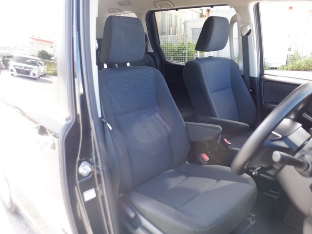 Toyota NOAH 2020-07 6173-9
