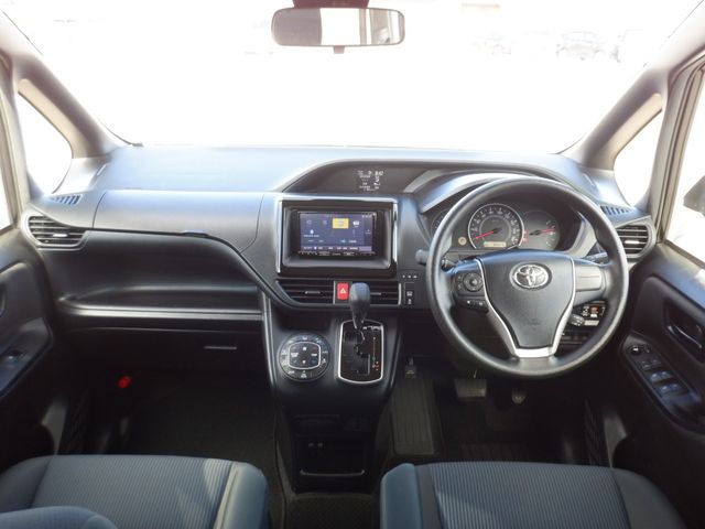 Toyota NOAH 2020-07 6173-1