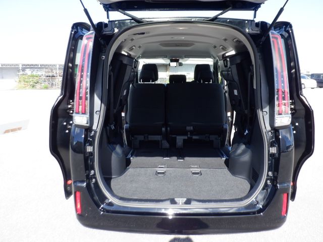Toyota NOAH 2020-07 6173-8