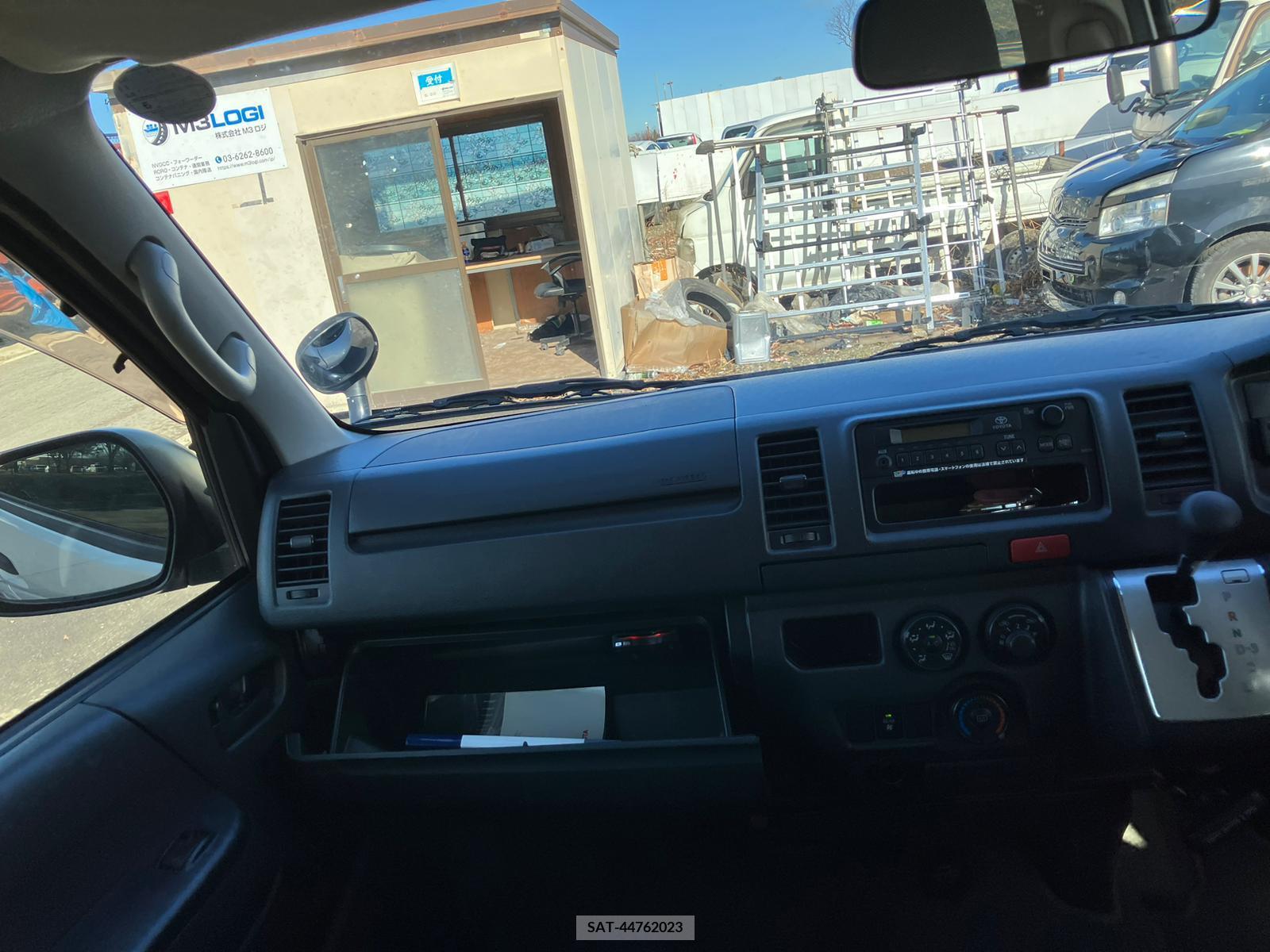 Toyota HIACE VAN 2017-01 257654-12