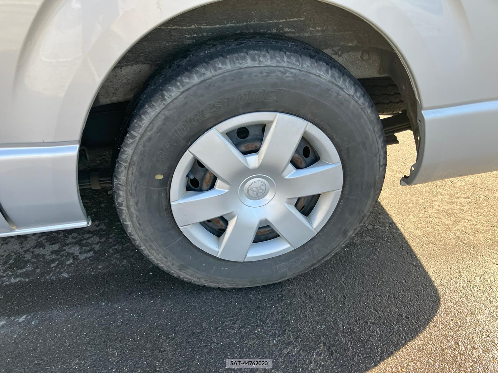 Toyota HIACE VAN 2017-01 257654-18