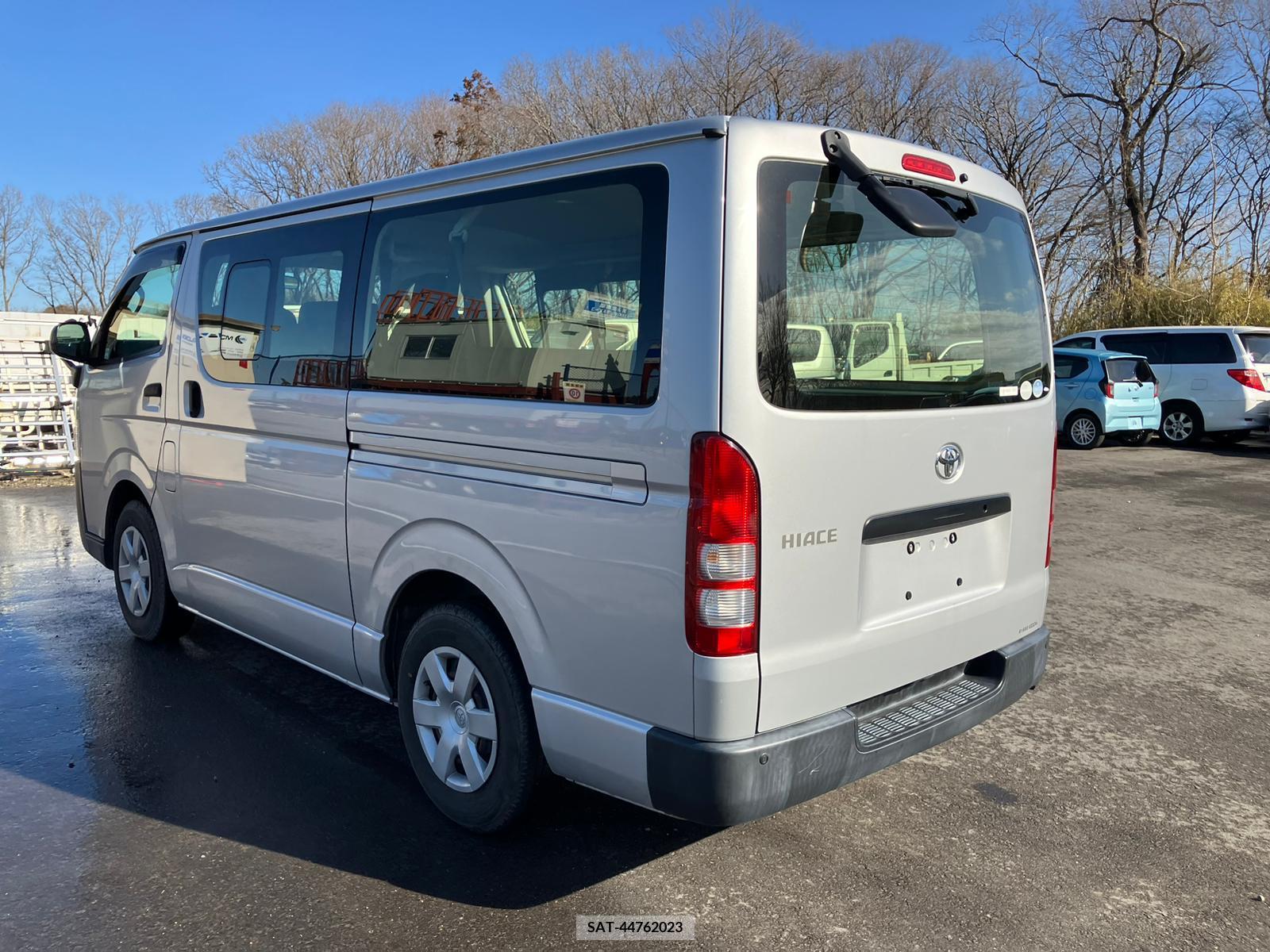 Toyota HIACE VAN 2017-01 257654-2