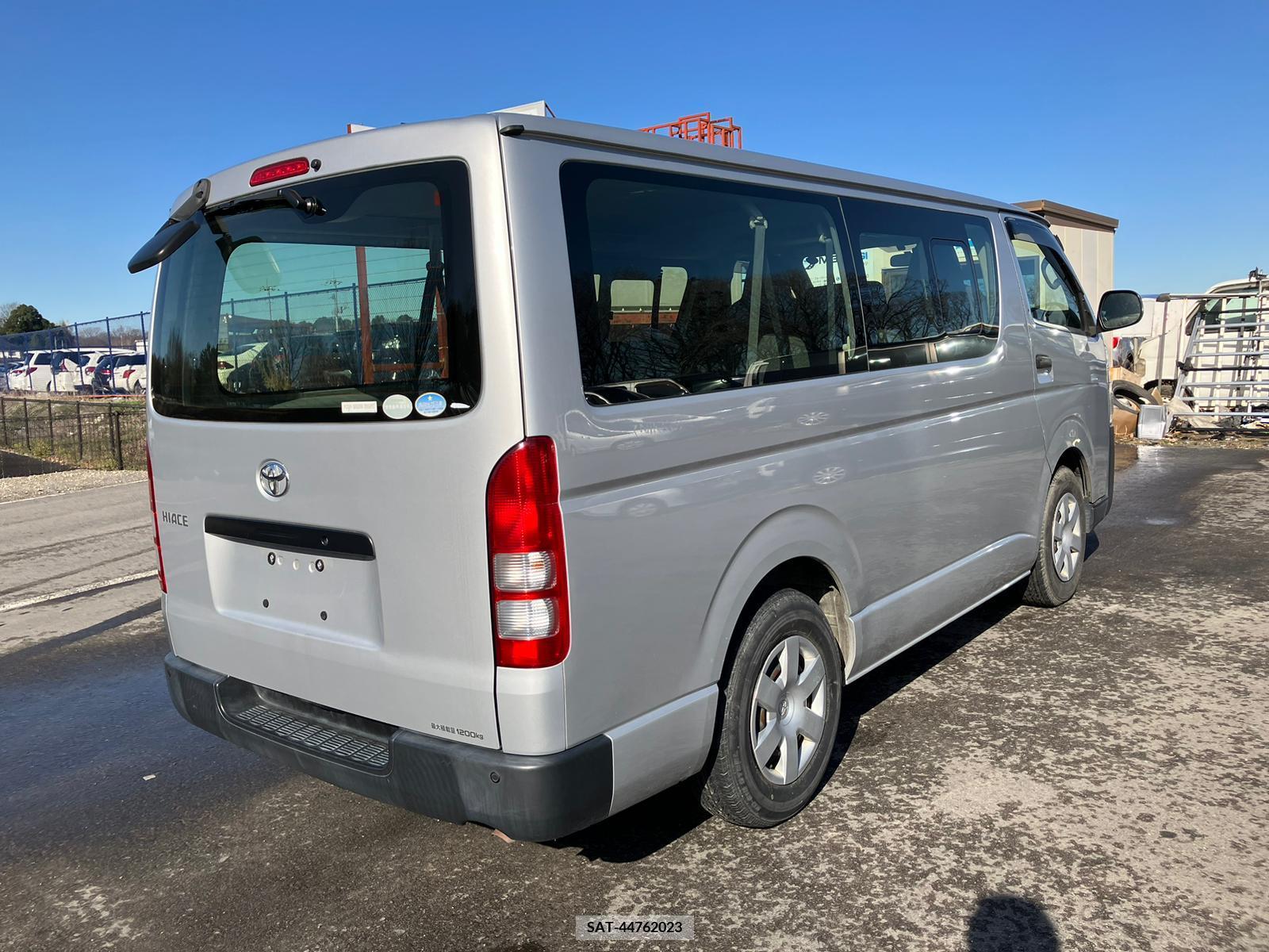 Toyota HIACE VAN 2017-01 257654-3