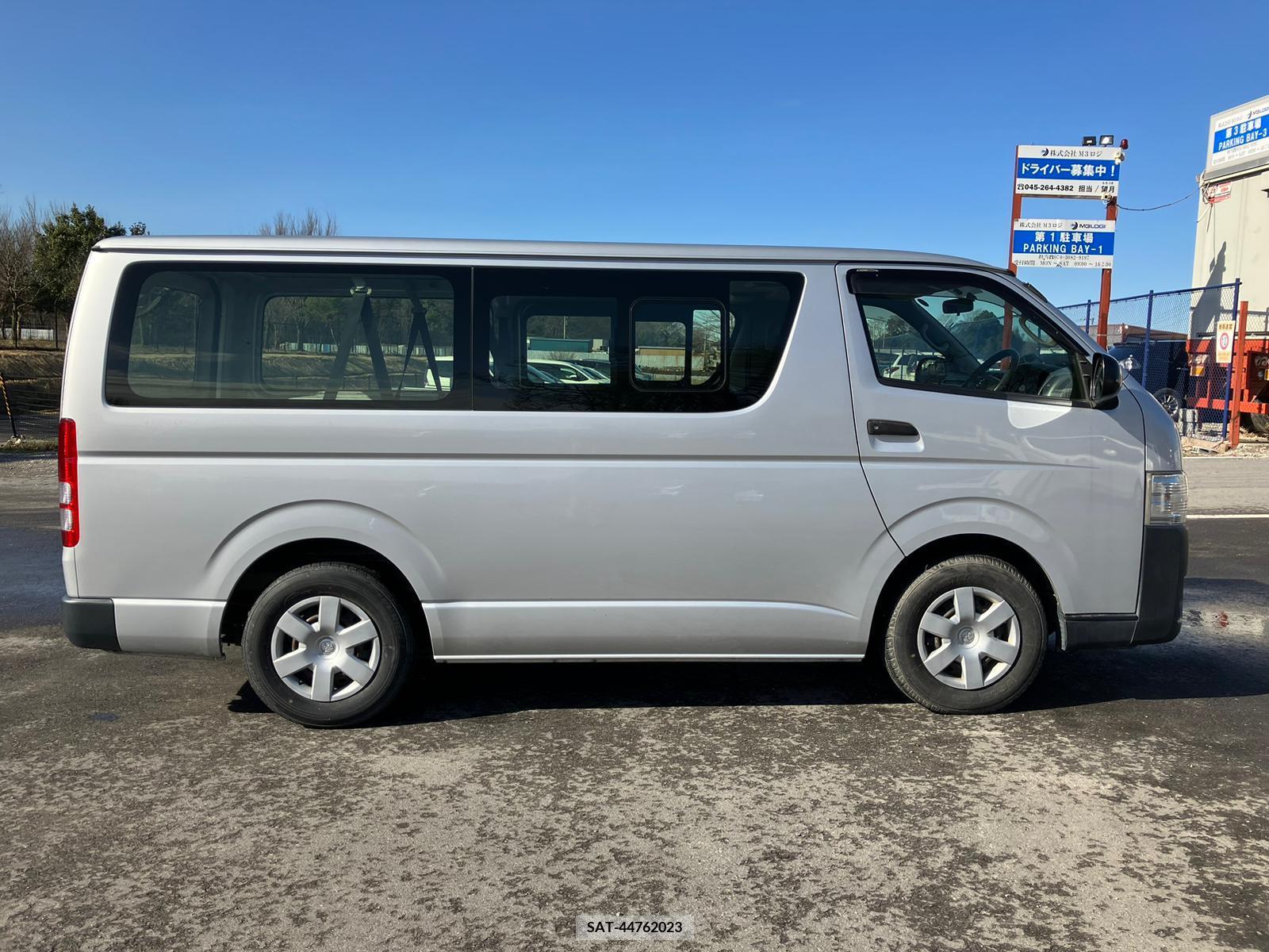 Toyota HIACE VAN 2017-01 257654-5
