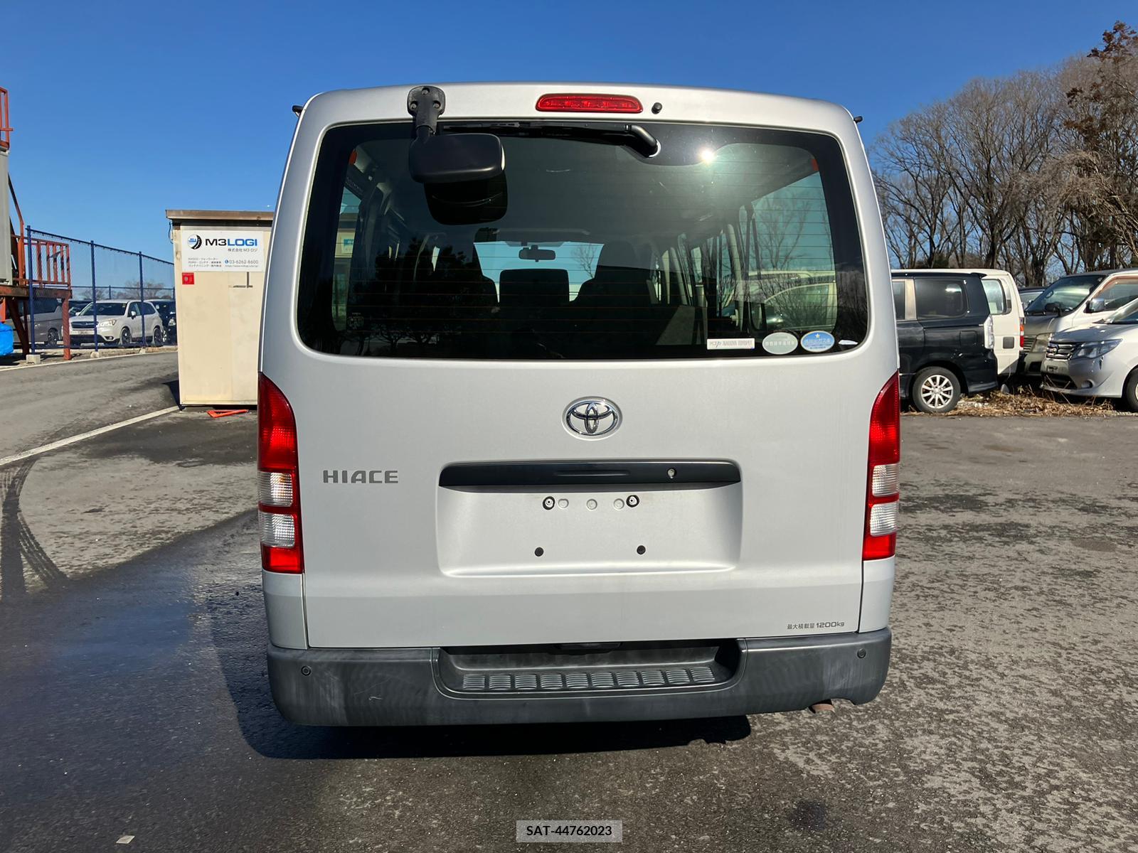 Toyota HIACE VAN 2017-01 257654-7