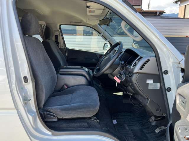 Toyota HIACE WAGON 2011-03 20308-7
