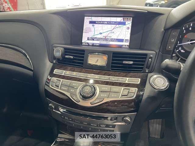 Nissan FUGA 2010-06 270705-19