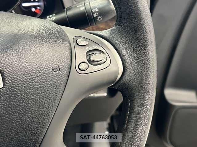 Nissan FUGA 2010-06 270705-16