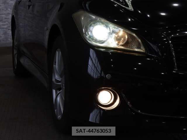 Nissan FUGA 2010-06 270705-13