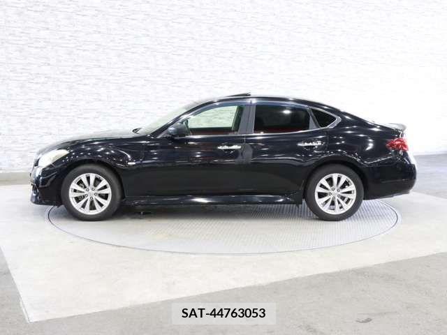 Nissan FUGA 2010-06 270705-10
