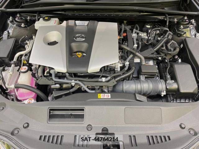 Lexus ES 2019-08 387917-18