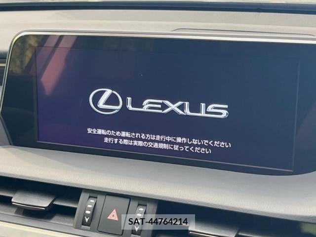 Lexus ES 2019-08 387917-2