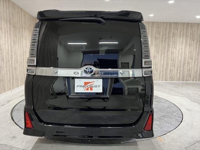 Toyota VOXY 2018-10 189005-5