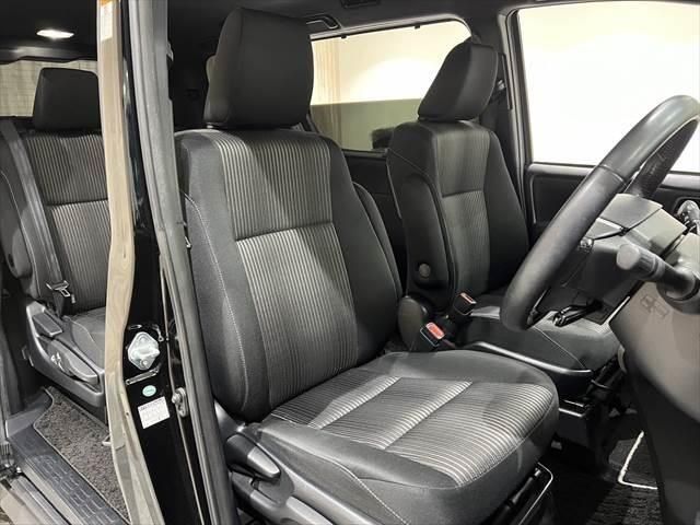 Toyota VOXY 2018-10 189005-19