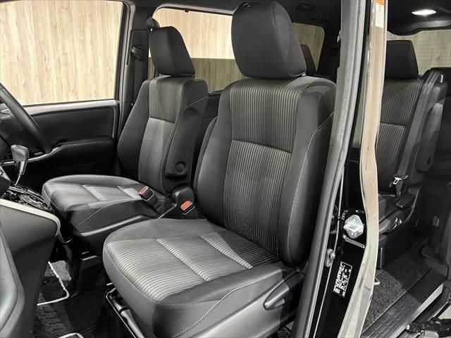 Toyota VOXY 2018-10 189005-22
